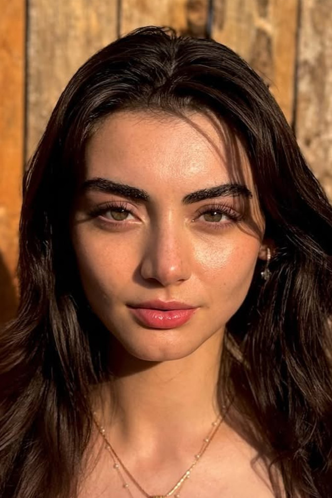 Özge Törer